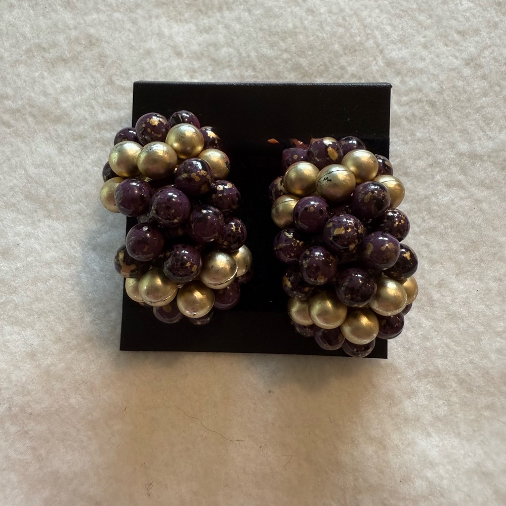 🔥 2/$8, 3/$10, 4/$12 🔥Vintage Gold and Purple Beaded Clip-On Earrings